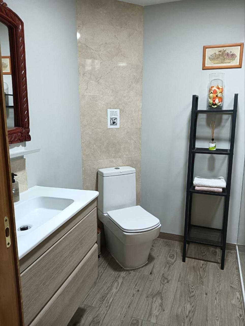 Loft In Ehemaligem Fischer Haus Apartment Valencia Ngoại thất bức ảnh